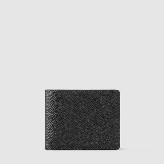 Slender Wallet in Black Taïga Leather