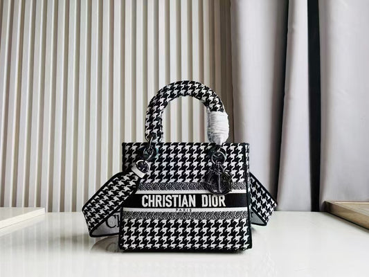 Medium Dior Book Tote Black